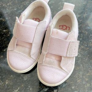 Ugg size 6 (22) pale pink sold as is